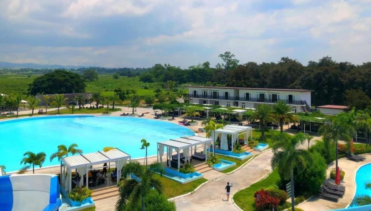 Rl Resort And Leisure Park Porac Bagian luar foto